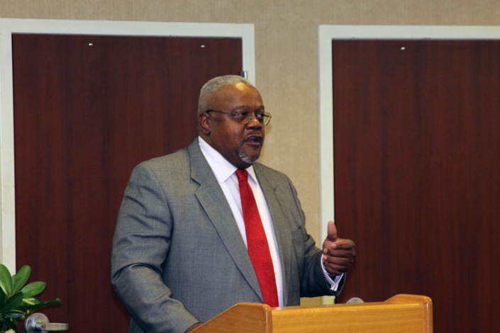 Maryland Department Veterans of Affairs Commissioner Thomas Kimball addressing the graduating class